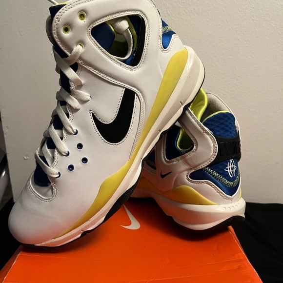 Nike Hurache 08 BBALL Size 11 Men - Picture 5 of 11